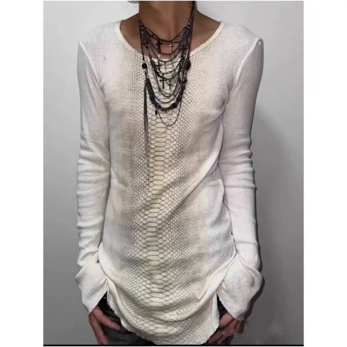 Subculture Vintage Retro Early Visual Style Punk Rock Personality Avant-Garde Python Print Long-Sleeve T-Shirt Top - Image 2