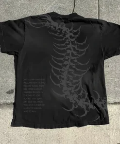 Vintage Dark Centipede Skeletal Graphic Cotton Print T-shirt Men Y2K Summer Short Sleeves Oversize T-shirt Women Casual Tee Tops